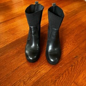 Crown Vintage Ankle Boots